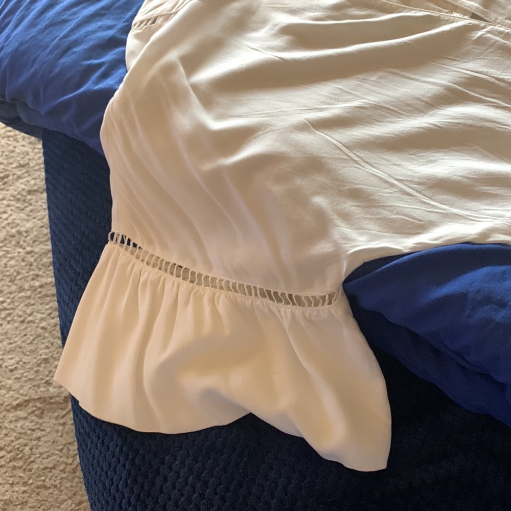 White romper - Picture 7 of 8